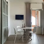 Montecastello Di La アパート *