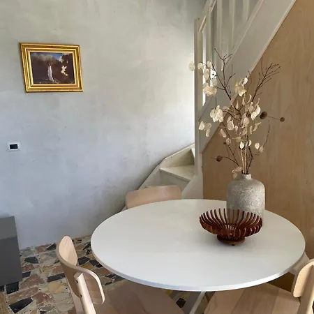 Montecastello Di La 아파트